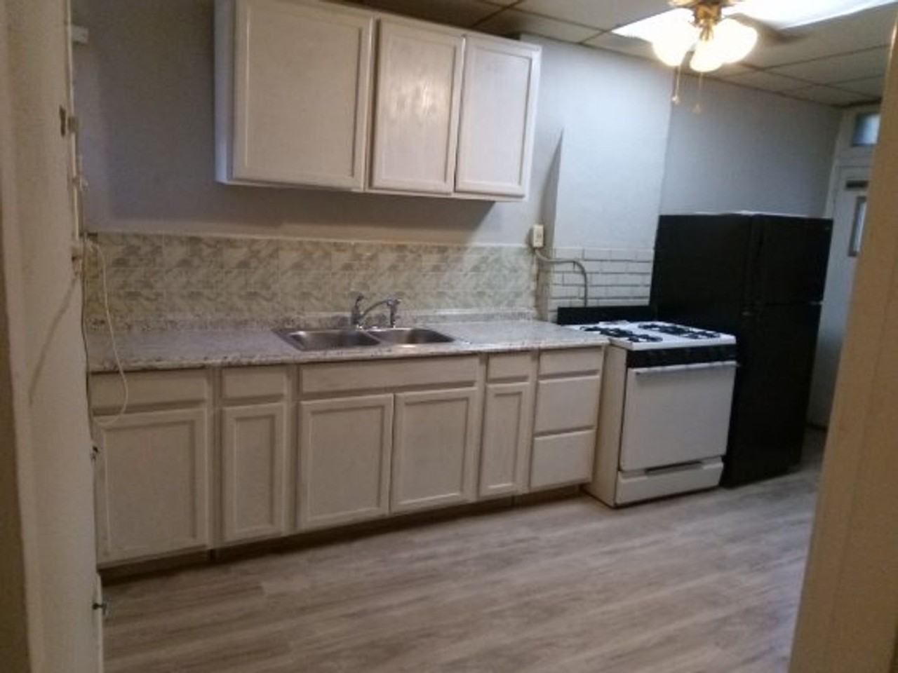4650 Pope Ave - Photo 3 of 5