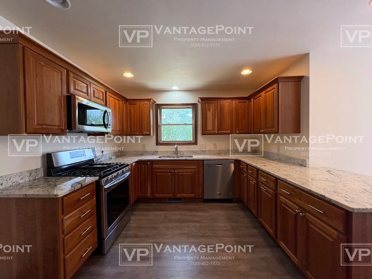 2250 Daly Dr #1 - Photo 4 of 25