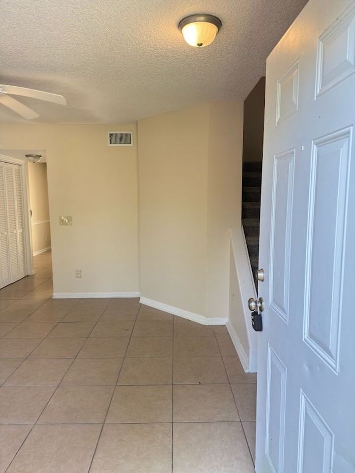 129 Inlet Reach Cir - Photo 2 of 18