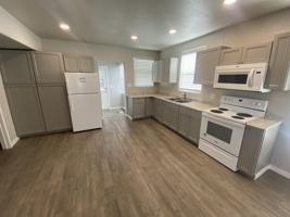 featured image of 822 4th St #A