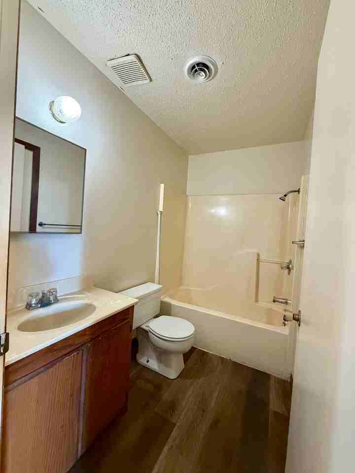 1552-MF14-E4 - Photo 6 of 11
