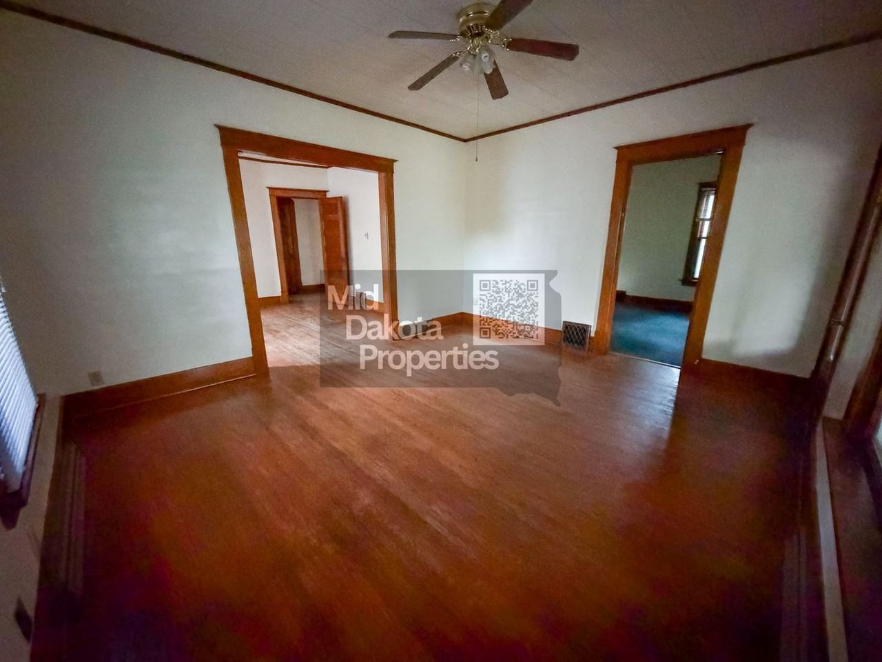 933 E 5th Ave - Photo 5 of 22
