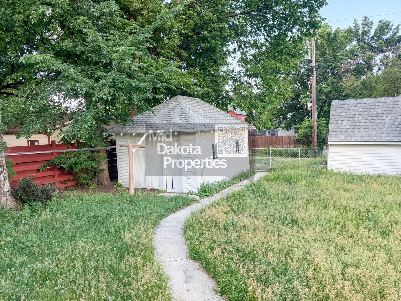 933 E 5th Ave - Photo 6 of 22