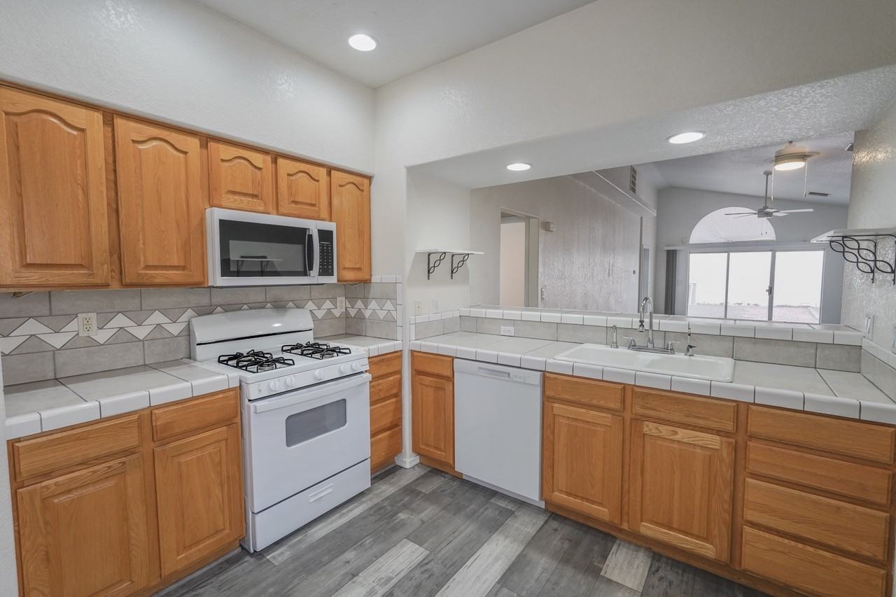 1825 East Shore Villas Drive44 #1 - Photo 3 of 46