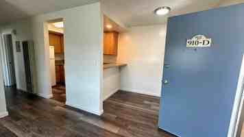 featured image of 960 W Chestnut Ave