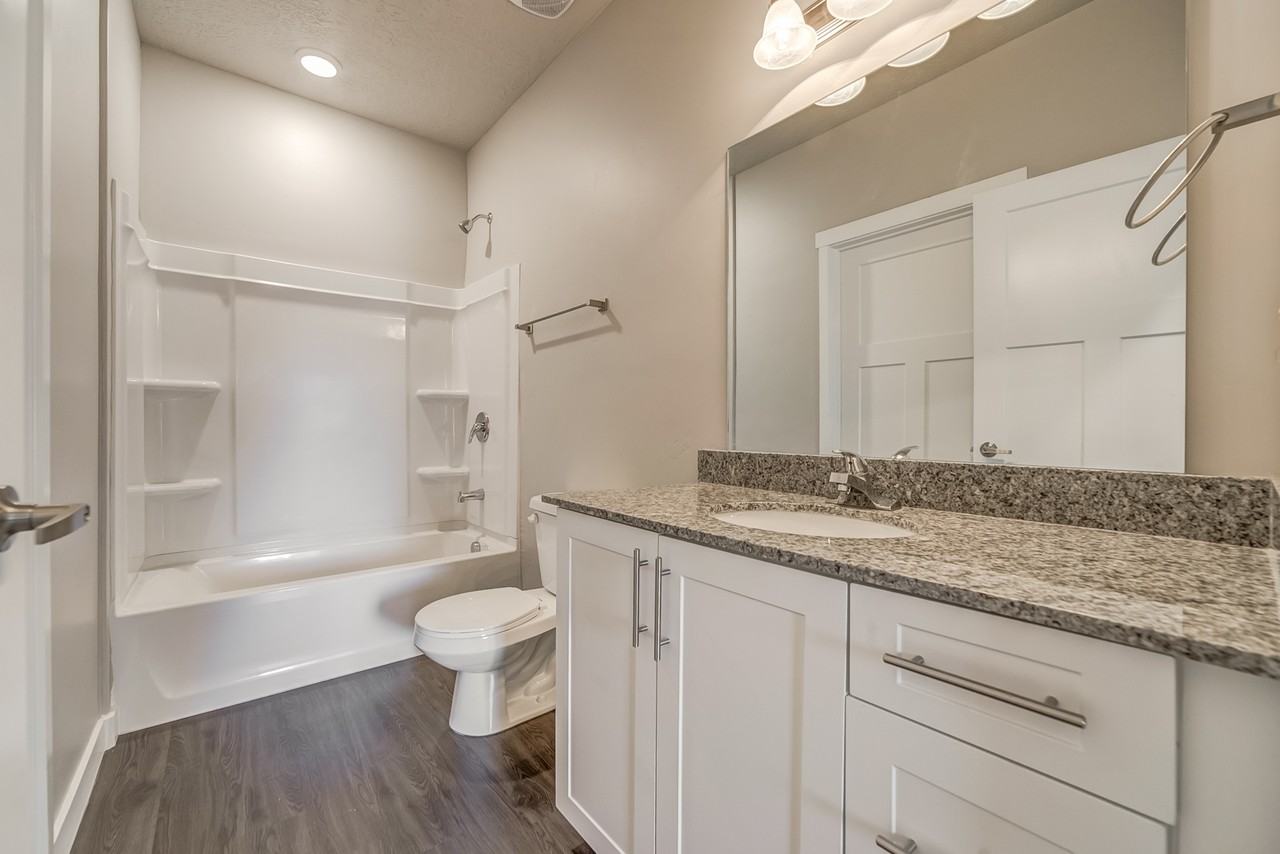 624 E 300 N #103 - Photo 2 of 14