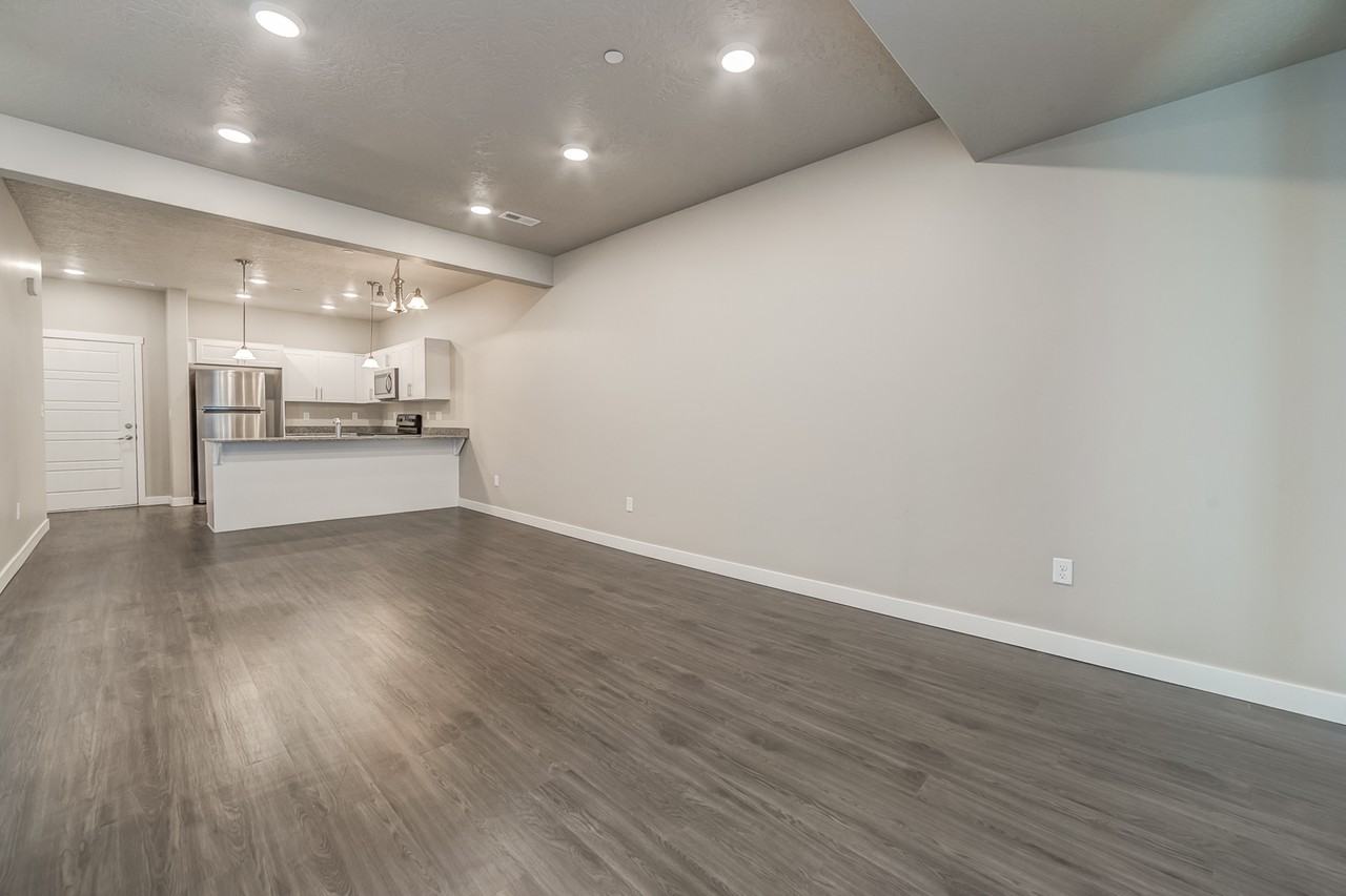 624 E 300 N #103 - Photo 4 of 14