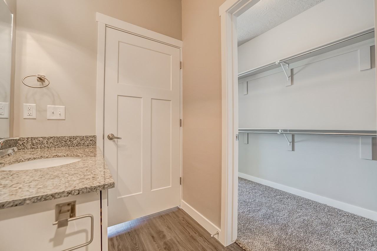 624 E 300 N #103 - Photo 5 of 14