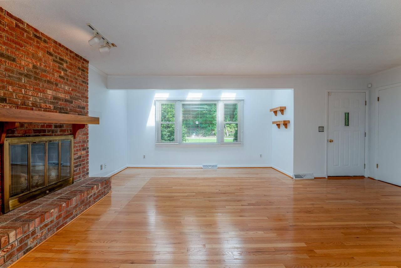 493 Kings Creek Rd #1 - Photo 6 of 26