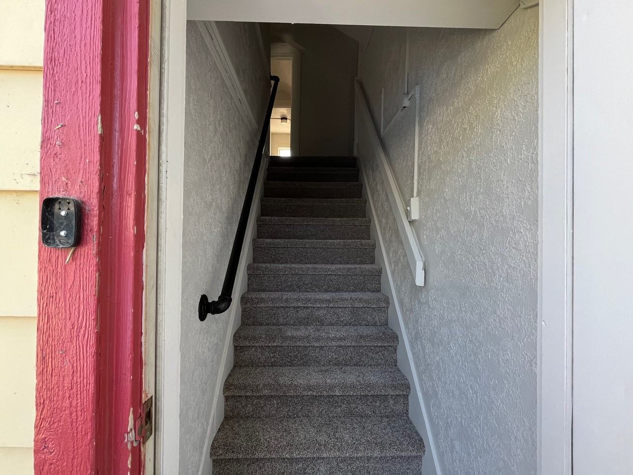1227 S Michigan Ave #C - Photo 3 of 15