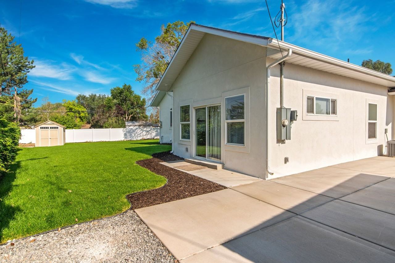 940 E Buddlea Dr - Photo 4 of 33