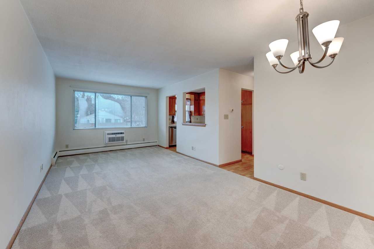1344 Saint Paul AvenueApt 15 #1344-15 - Photo 2 of 13