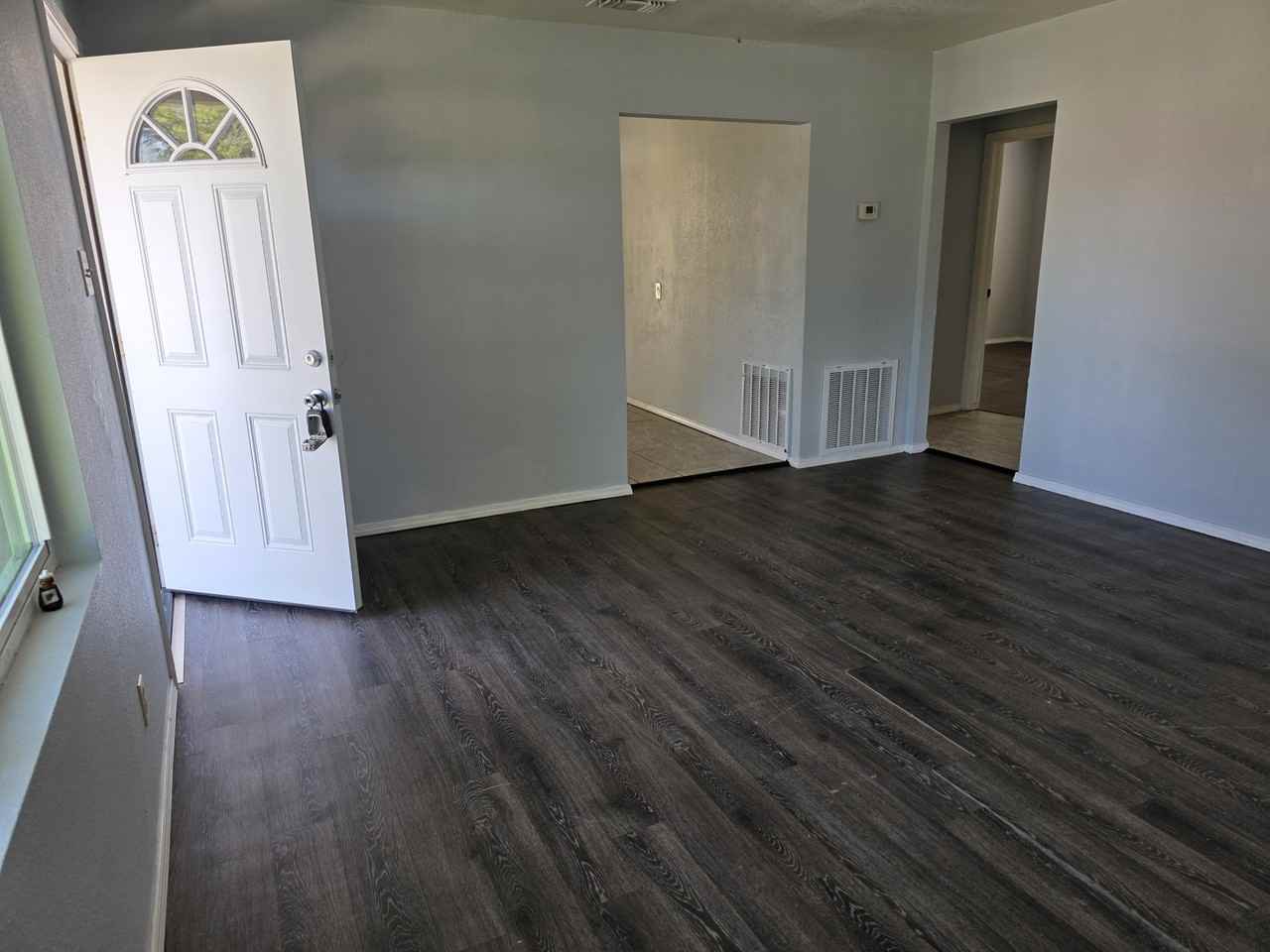 404 S Spruce Ave #1 - Photo 2 of 11