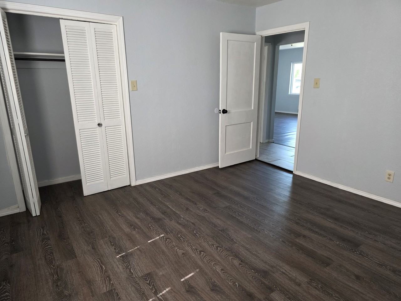 404 S Spruce Ave #1 - Photo 3 of 11