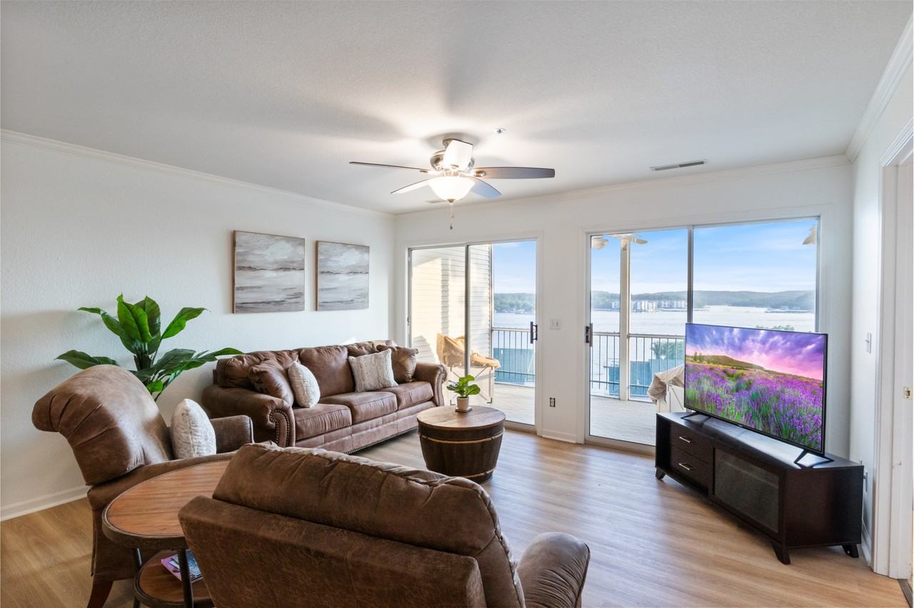 1407 W Harbour Towne Dr #1 - Photo 3 of 34