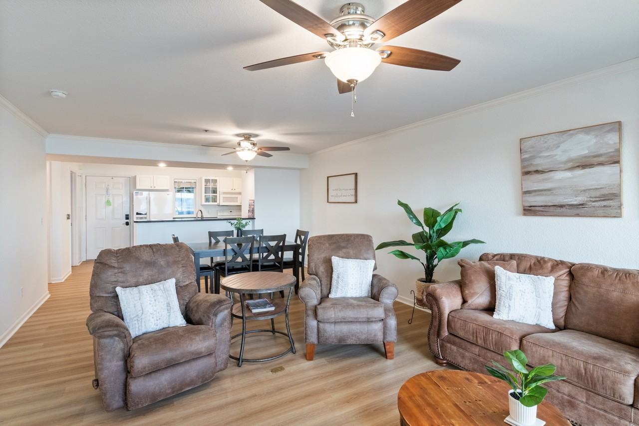 1407 W Harbour Towne Dr #1 - Photo 6 of 34