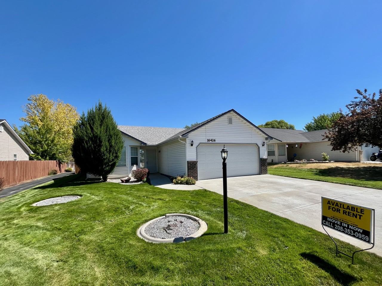 16426 N Asbury Dr - Photo 2 of 30