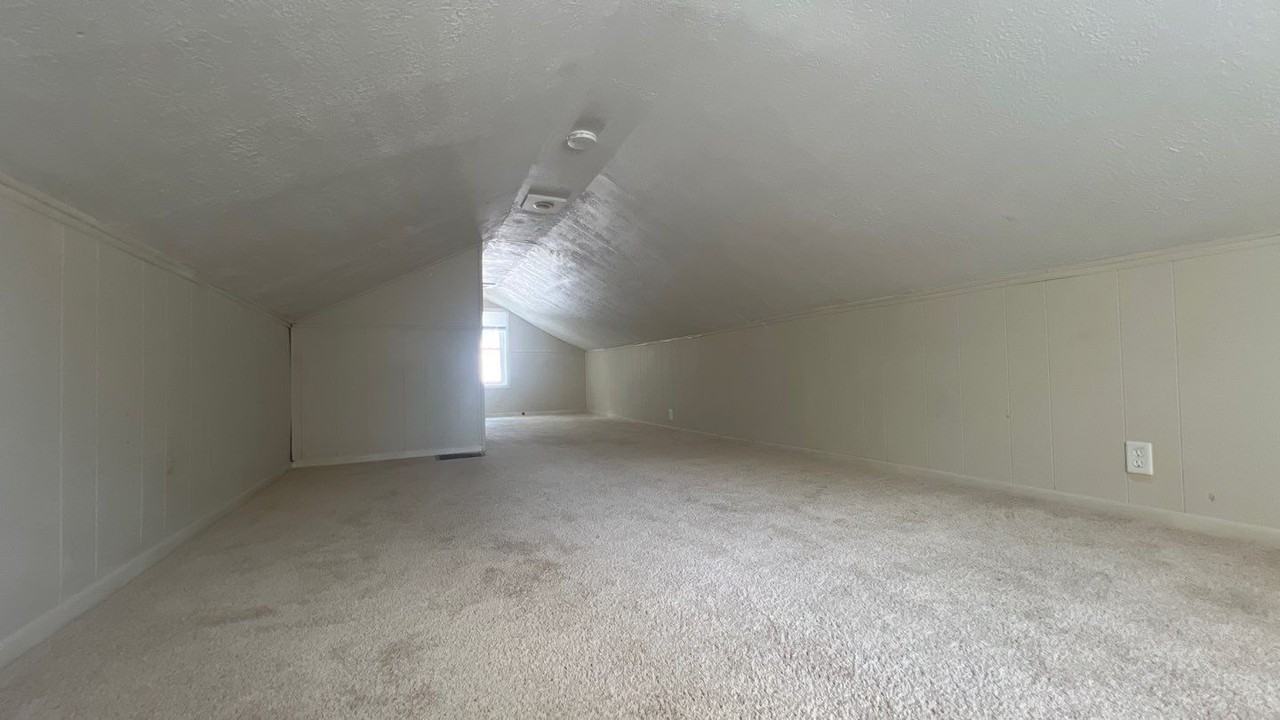 2250 N Goodlet Ave #2250 - Photo 2 of 9