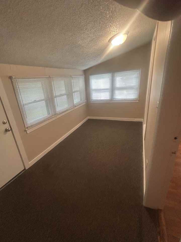 50 E Beardsley Ave #1 - Photo 3 of 39
