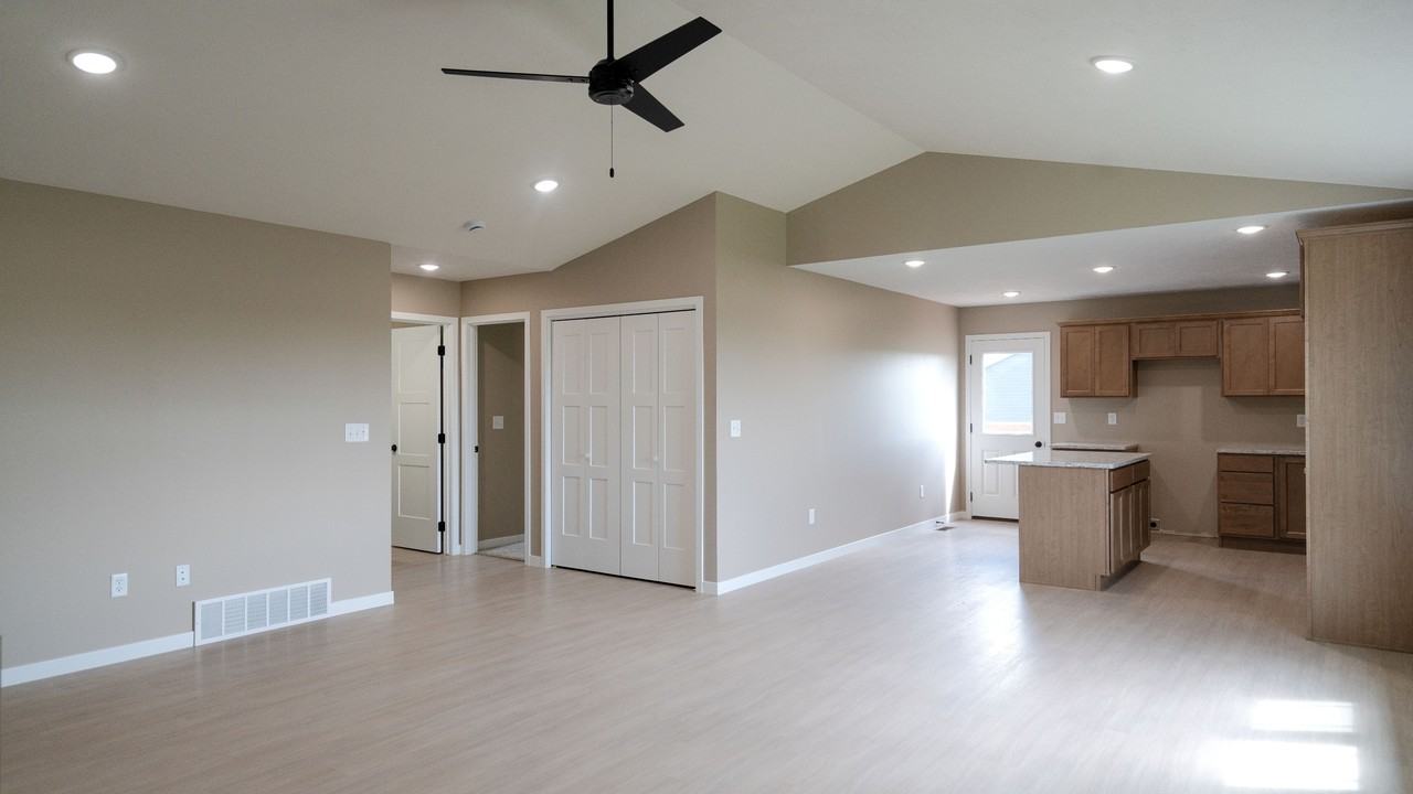 4325 Dawn St #1 - Photo 3 of 26