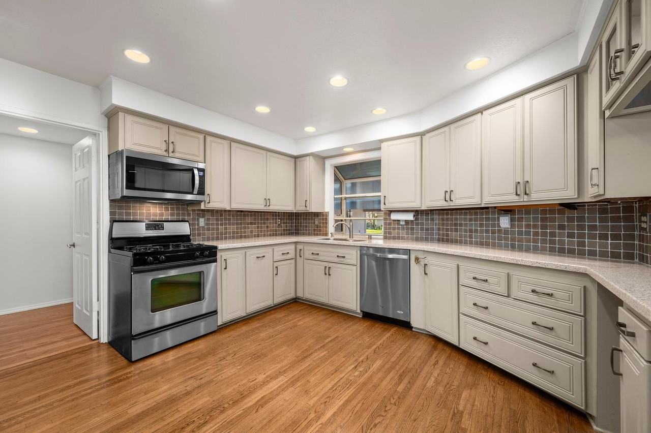14132 Carfax Ave #1 - Photo 3 of 24