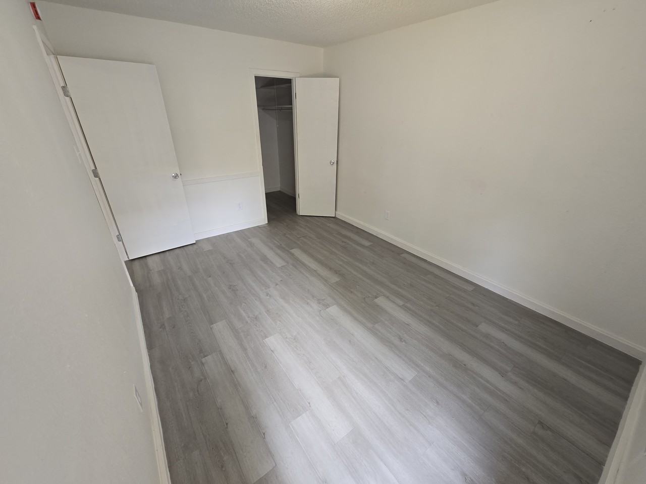 202 Northcrest Cir #D - Photo 5 of 11