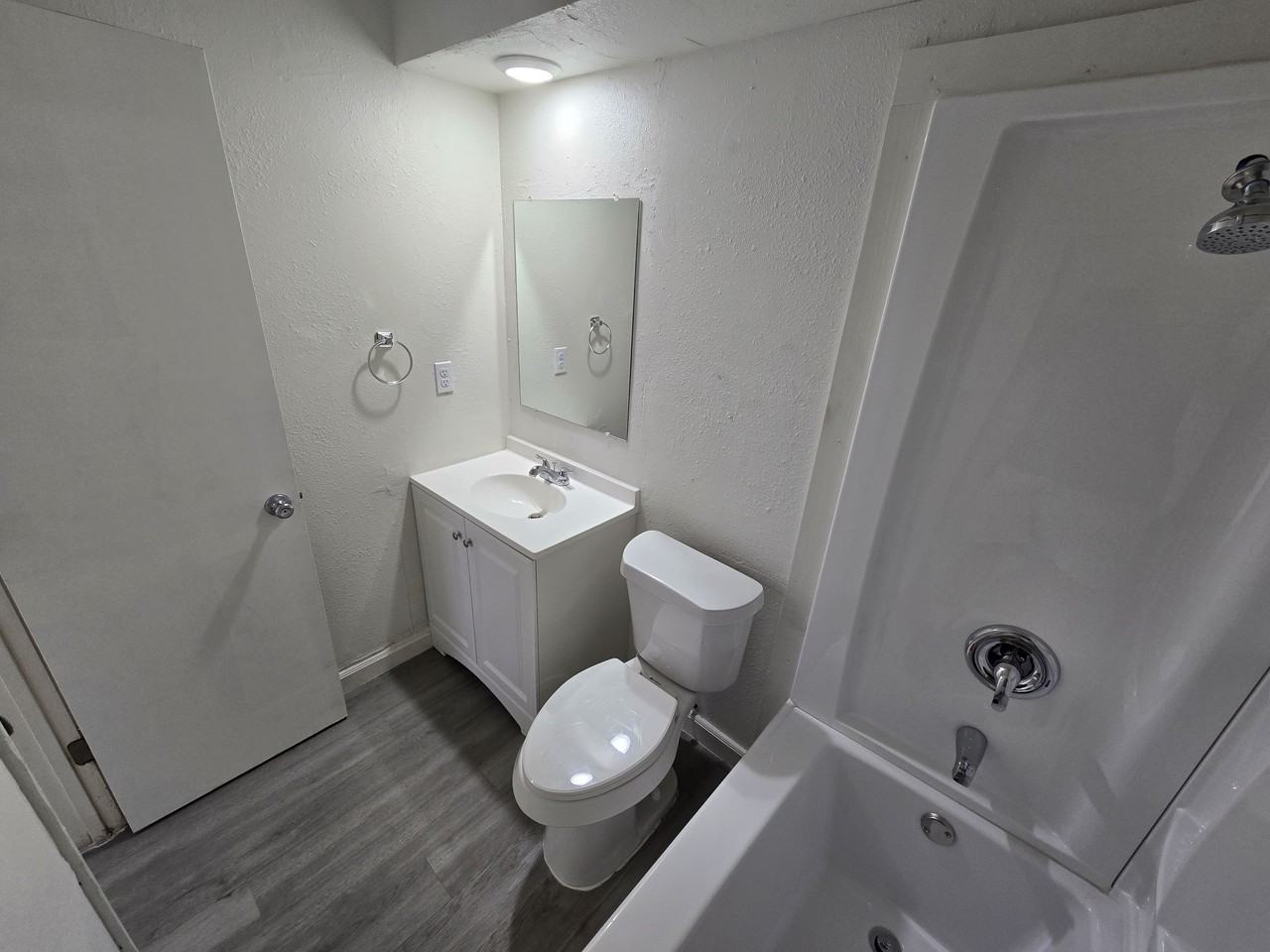 202 Northcrest Cir #D - Photo 7 of 11