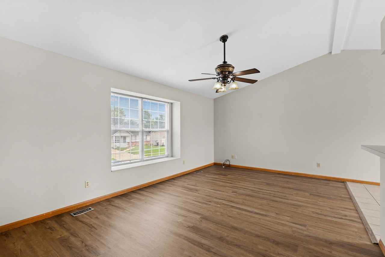 708 Tobermory Ct #1 - Photo 4 of 19