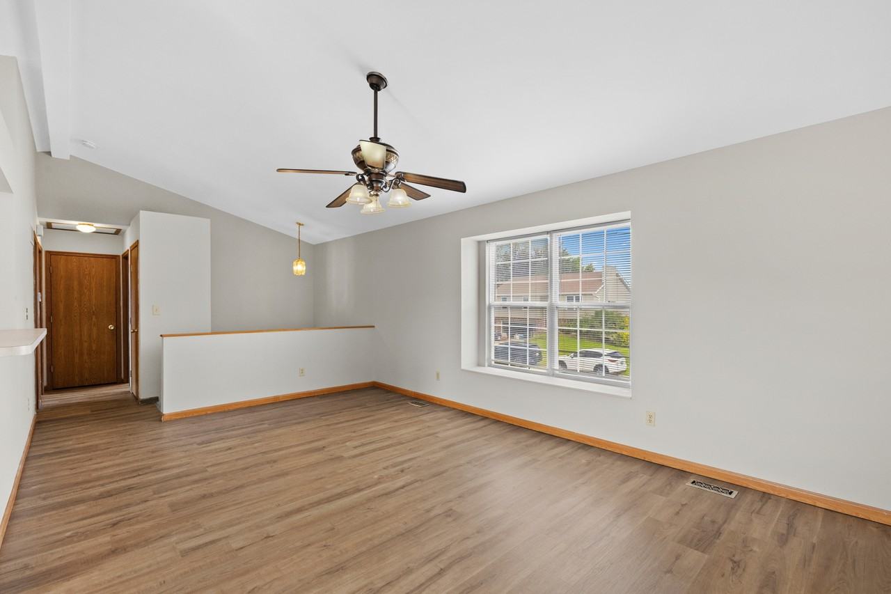 708 Tobermory Ct #1 - Photo 5 of 19