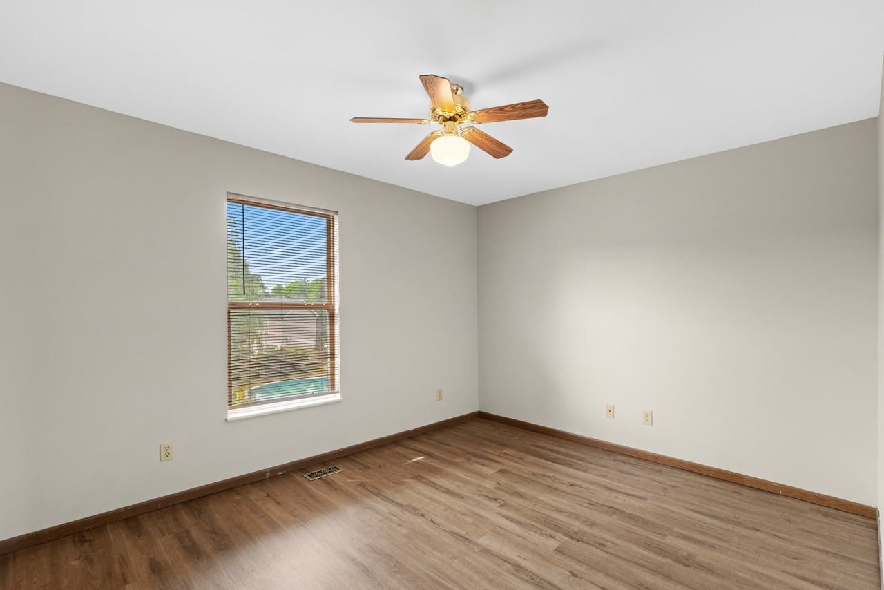 708 Tobermory Ct #1 - Photo 7 of 19