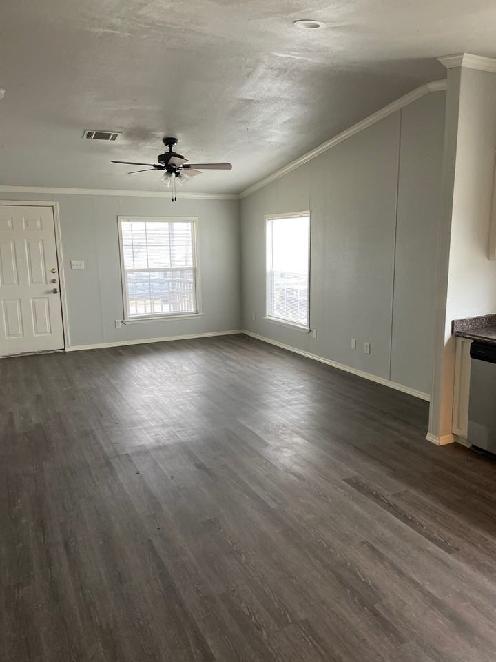 3460 W Highway 199 #3460 - Photo 3 of 11