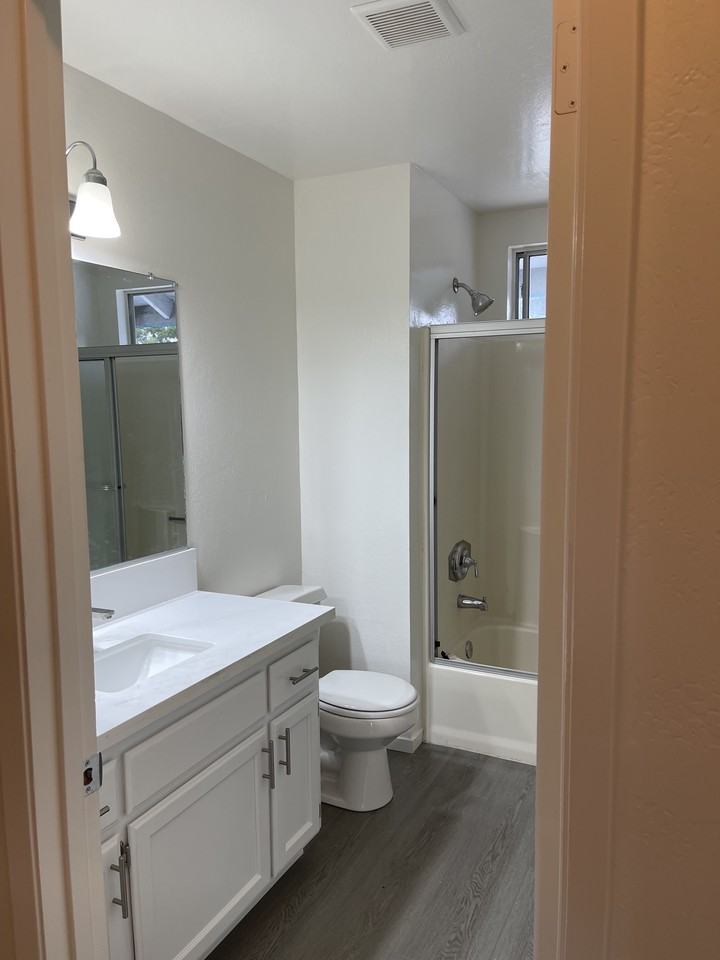 607 High St #C - Photo 5 of 8