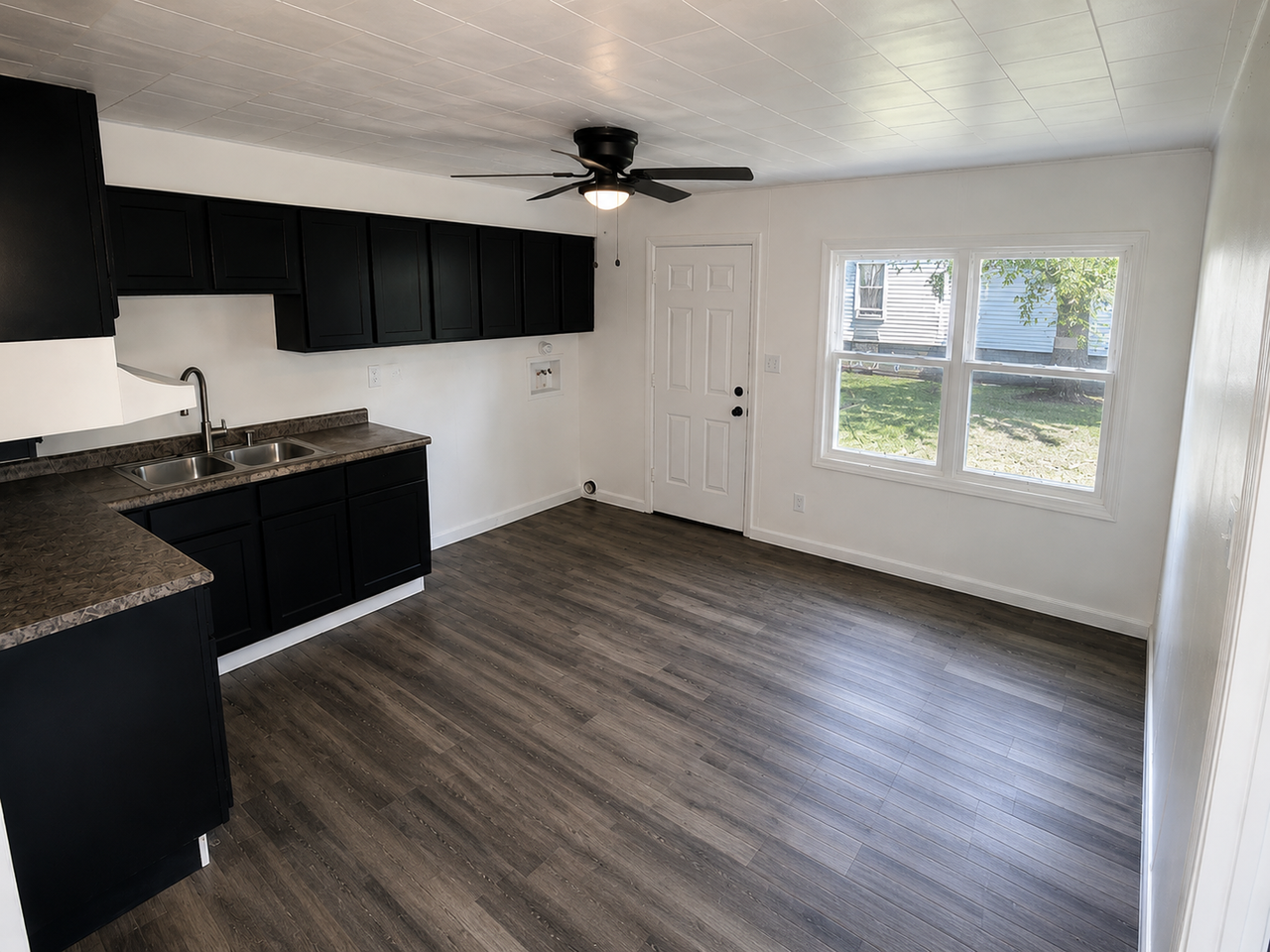 8 Saint Gregory Dr - Photo 2 of 10