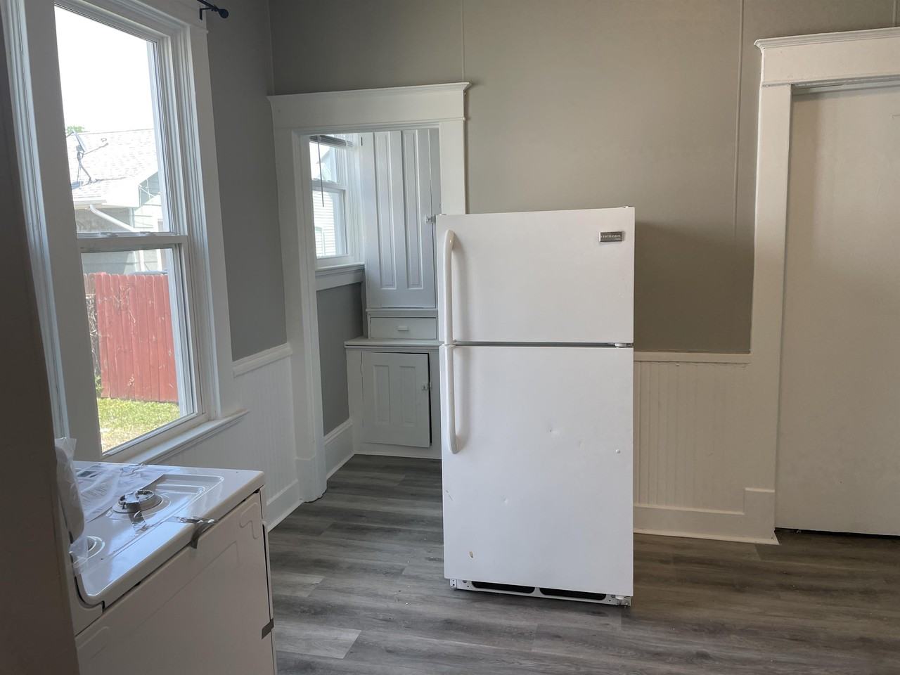 312 Broad St Lowr - Photo 3 of 16