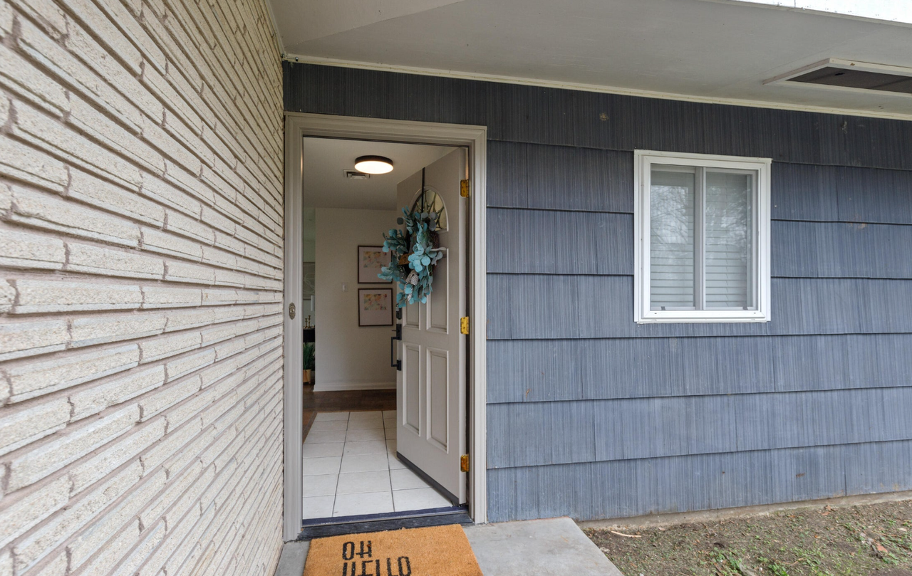 165 Antigua Dr #1 - Photo 3 of 11