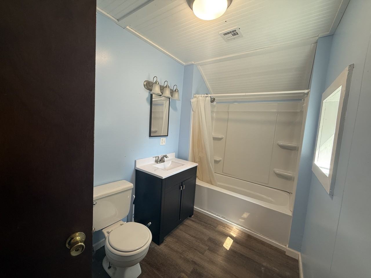 614 Saint Claire Street - 2 - Up #2UP - Photo 3 of 10