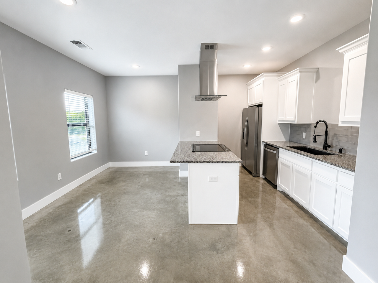 1213 Oak Dr #101 - Photo 4 of 10