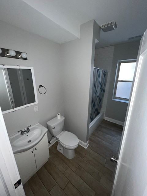 8121 S Maryland Ave #8121-2 - Photo 5 of 12