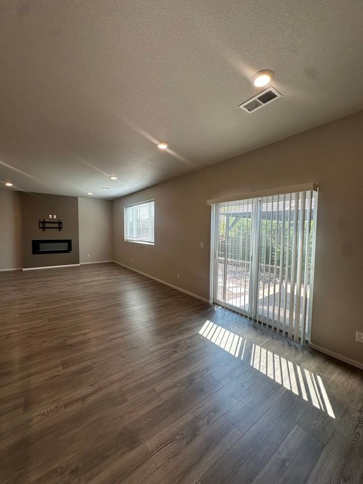 20629 Se Gemstone Ave - Photo 4 of 23