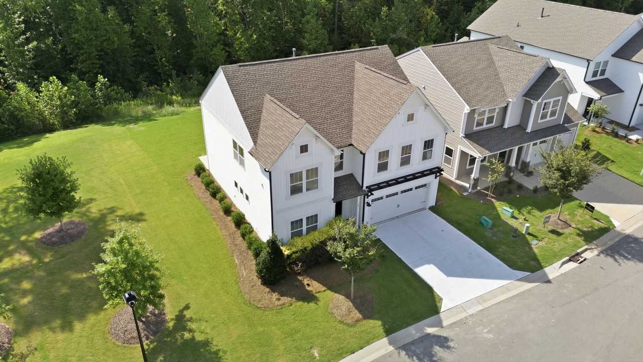 29 Manor Stone Dr #1 - Photo 5 of 43