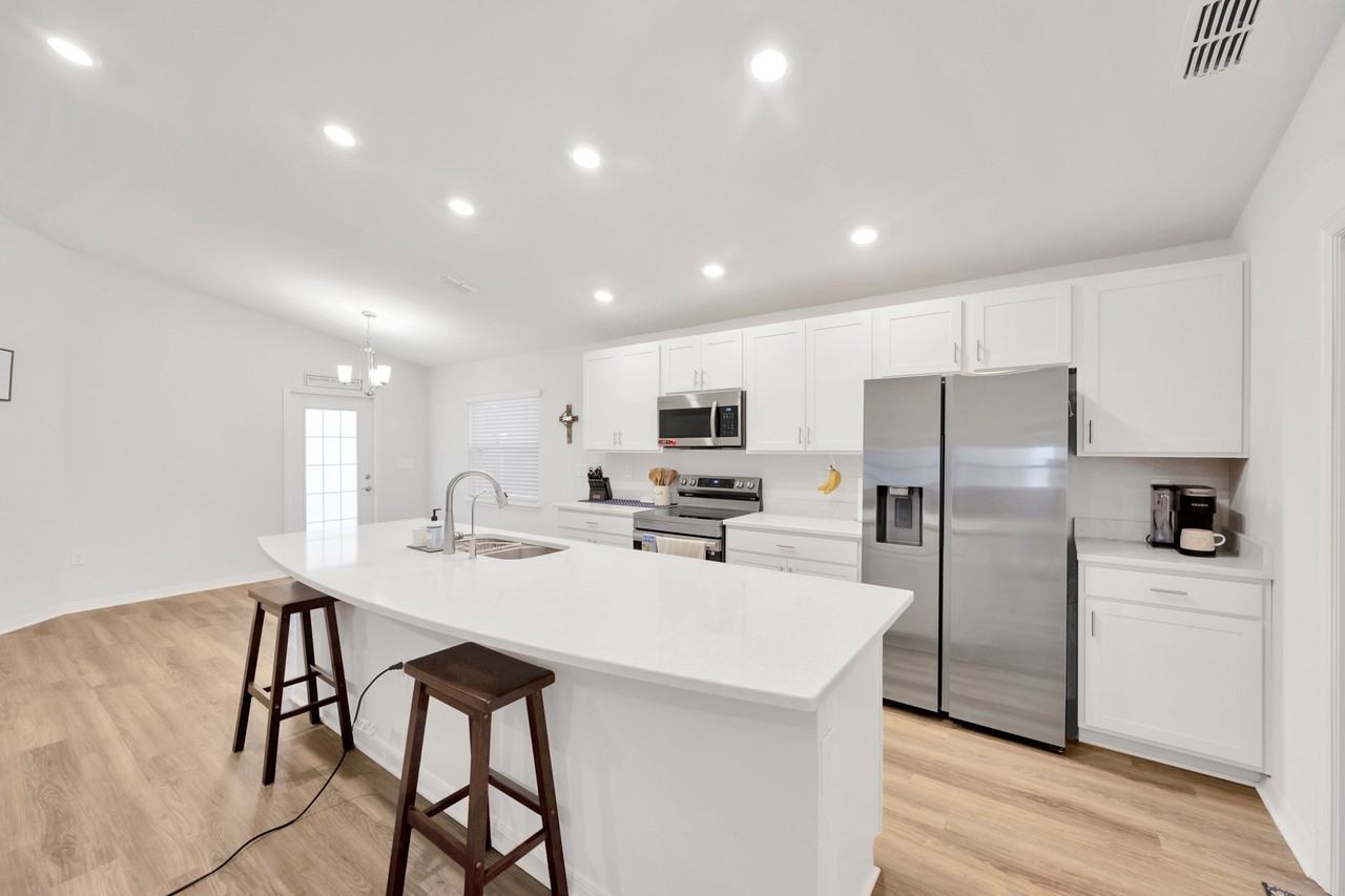 1072 Aruba Ave #1 - Photo 5 of 35