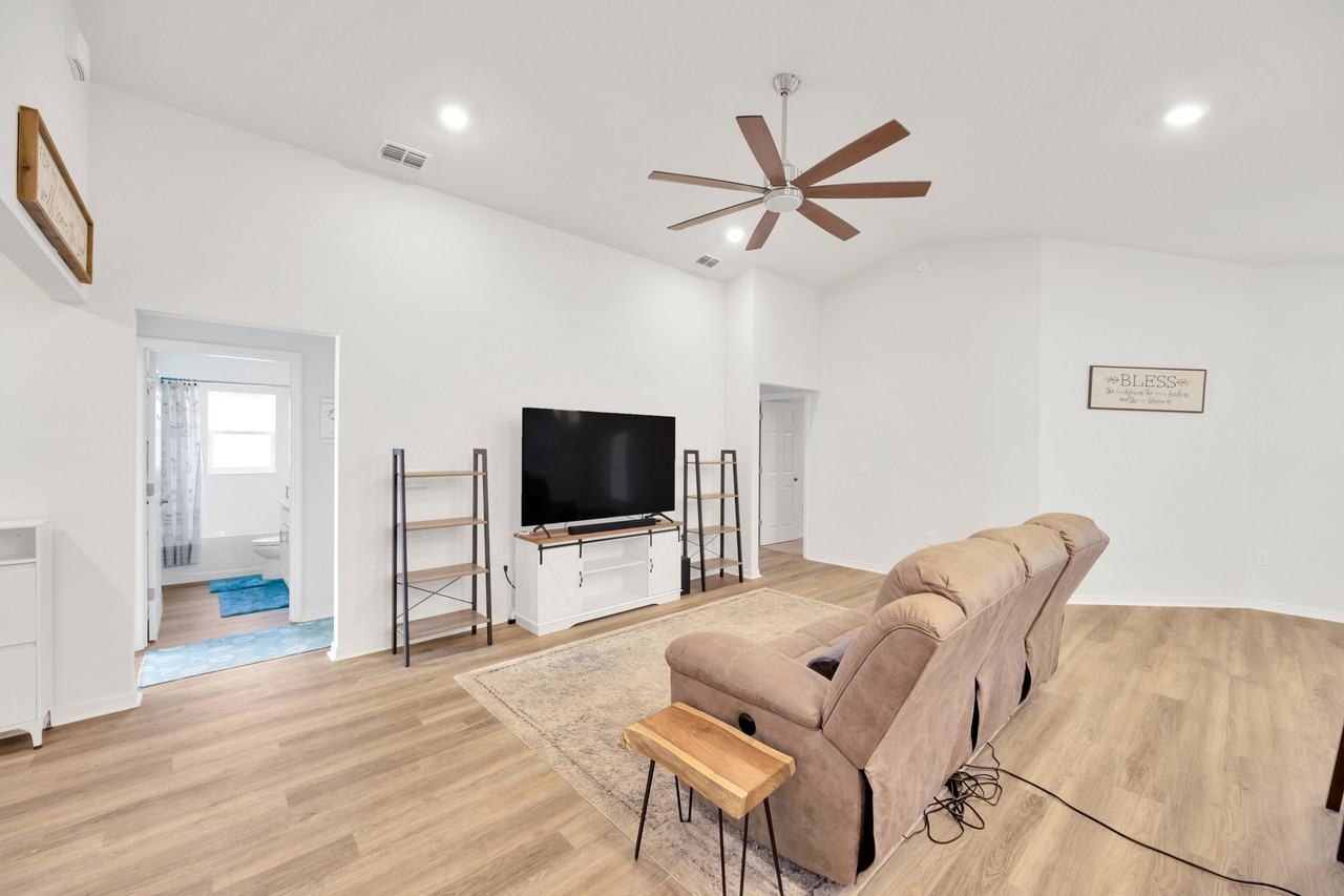 1072 Aruba Ave #1 - Photo 7 of 35