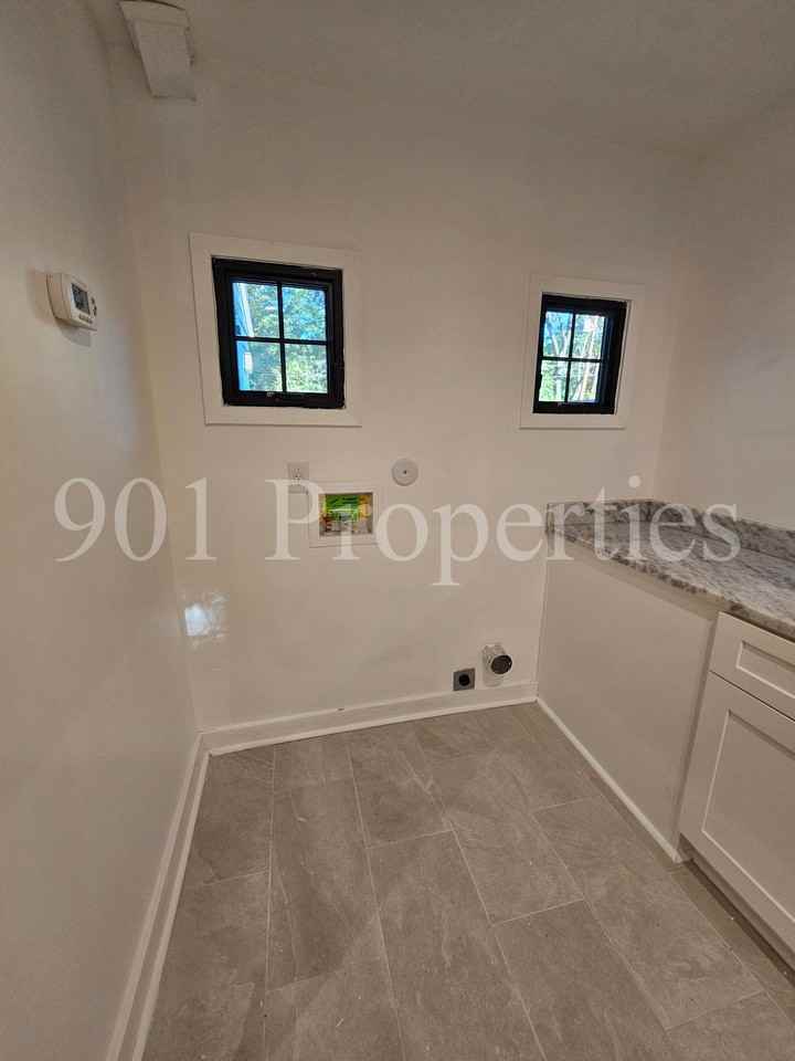 94 E Lafayette Cir #1 - Photo 6 of 10