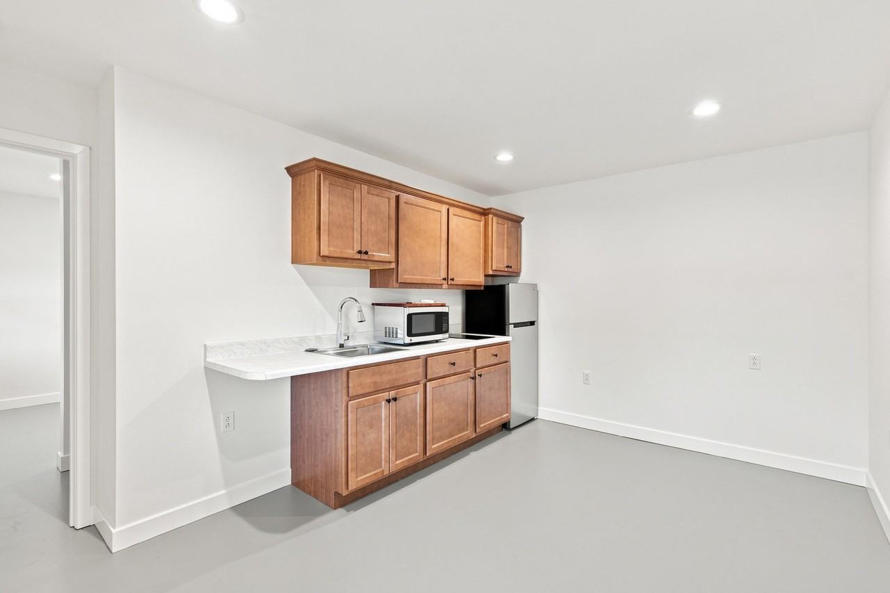 1241 1241 West Ashley RoadUnit 104 #104 - Photo 2 of 10