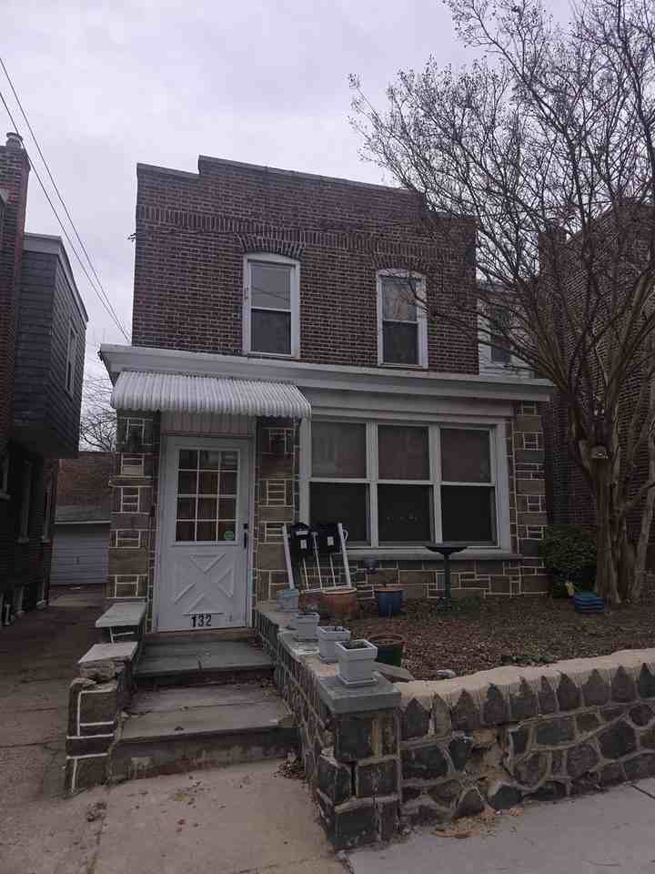 1320 Linden St - Photo 2 of 11