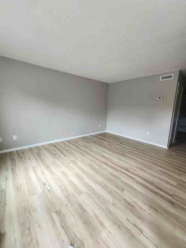 1321 Autumn Ave #1 - Photo 3 of 9