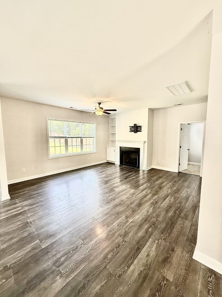 325 Whetstone Dr #1 - Photo 2 of 10