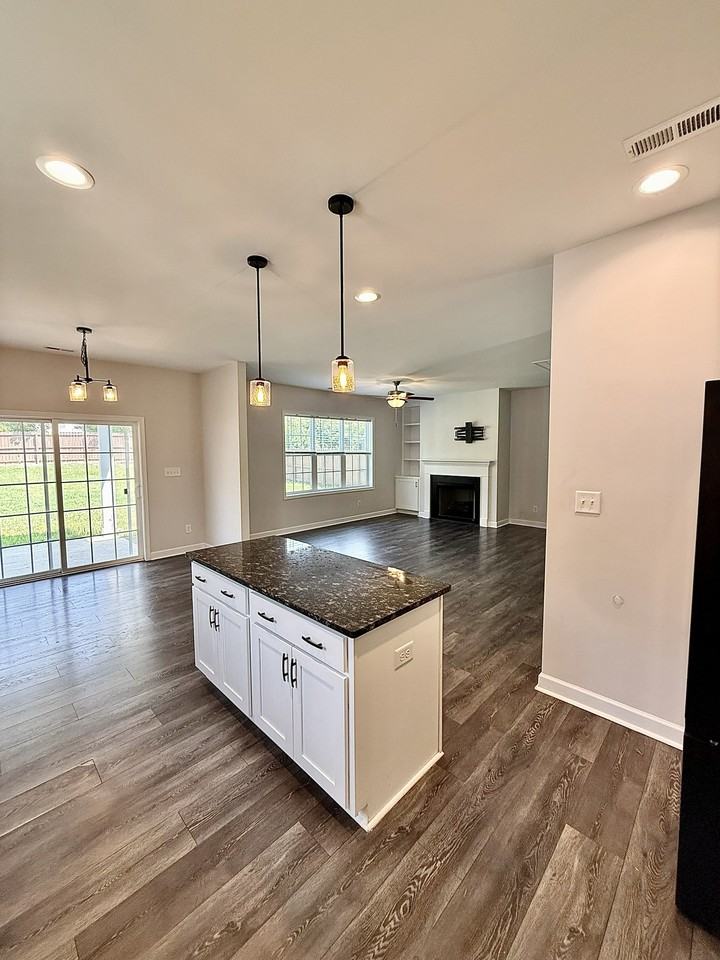 325 Whetstone Dr #1 - Photo 4 of 10