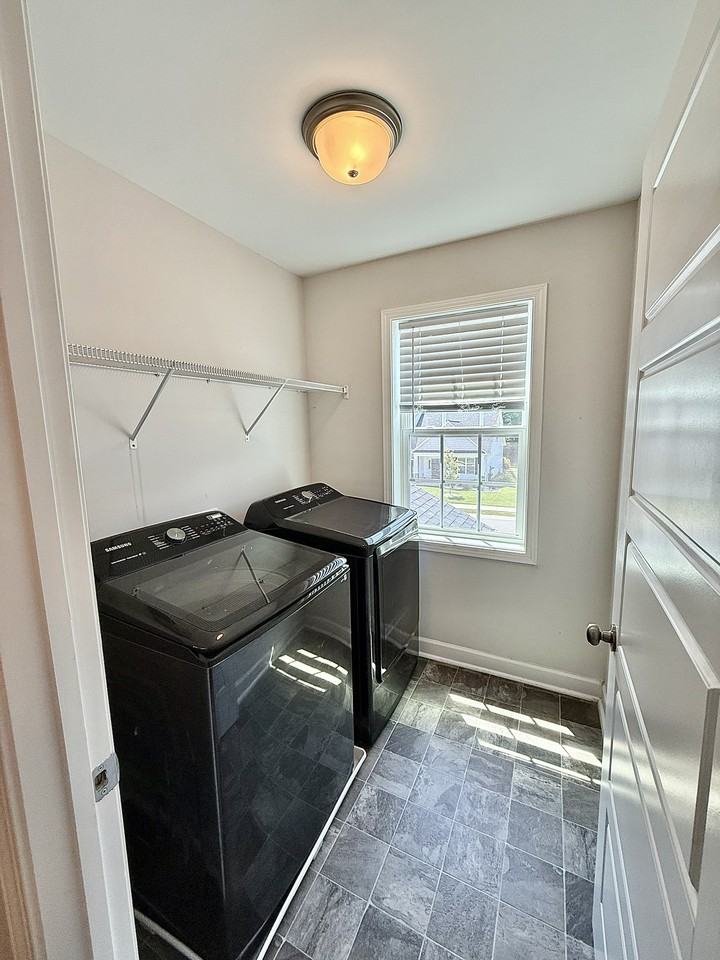 325 Whetstone Dr #1 - Photo 5 of 10