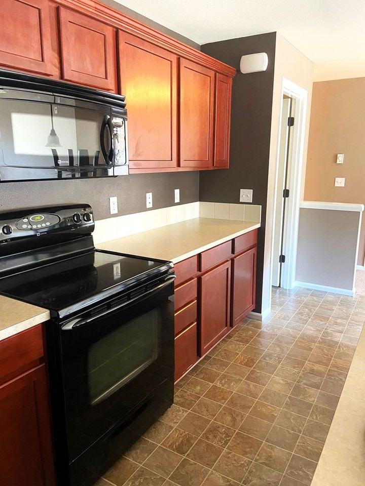 355 Tremont Ave #201 - Photo 6 of 31